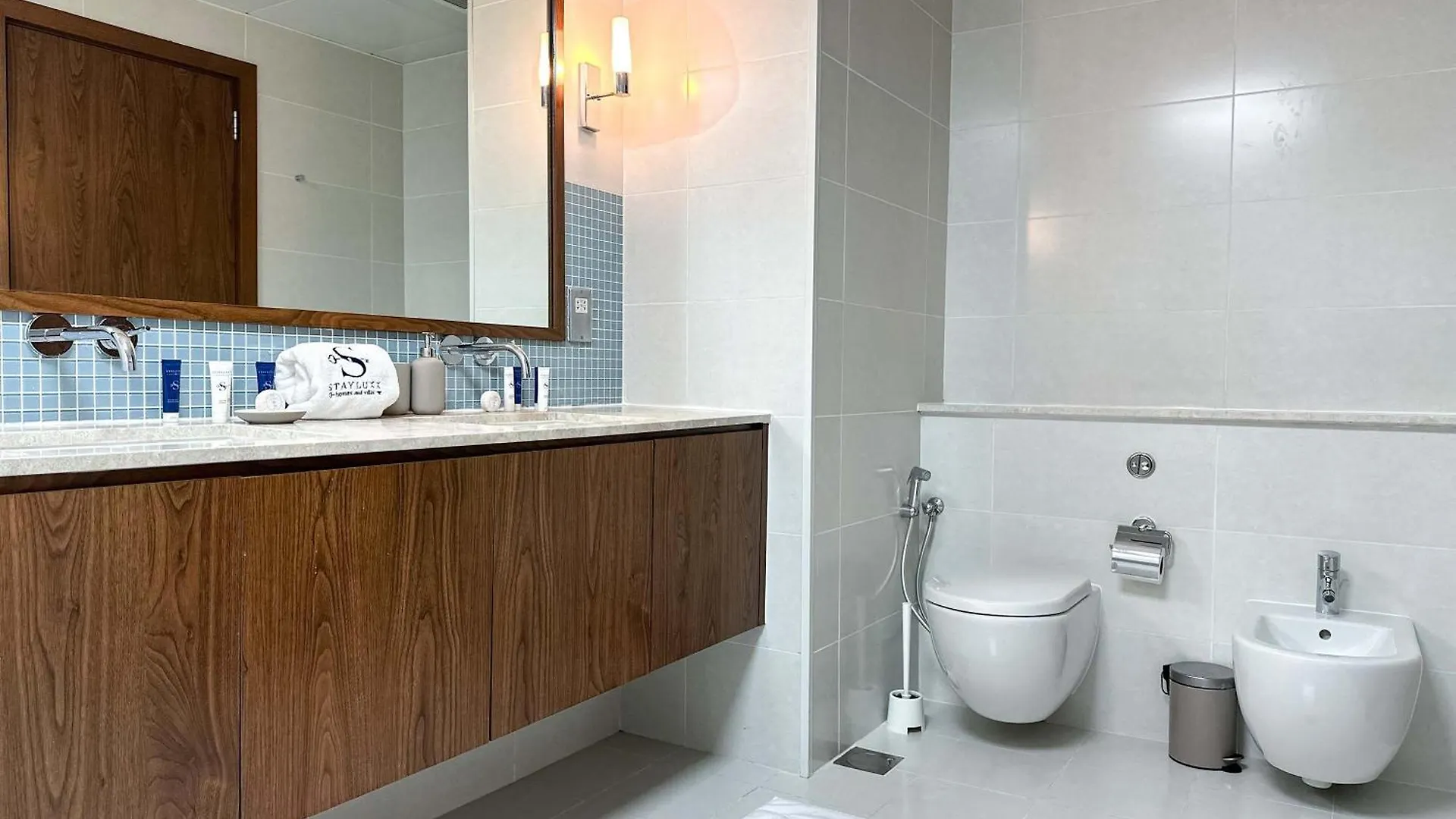 Upgraded 1Br Paradise With Private Garden - Oceana Dubaj 0*,